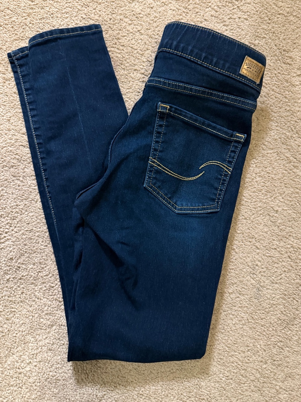 Signature by Levi Strauss & Co. women's pull-on skinny jeans dark wash 4/27